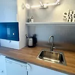 Waterfront 7601 Marina Apartman